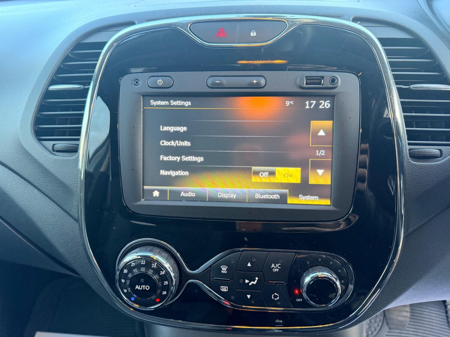 Used Renault Captur for sale - 77723544: Photo 56