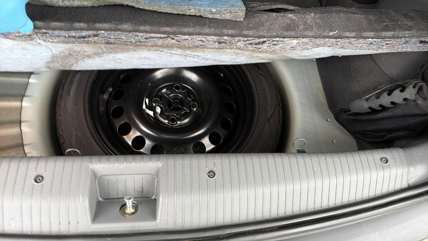 Used Vauxhall Corsa 2001 for sale - 77525127: Photo 14