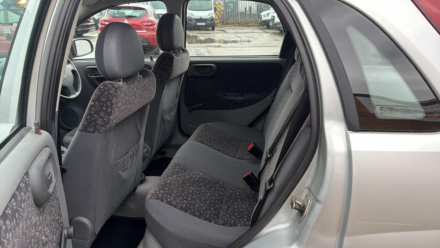 Used Vauxhall Corsa 2001 for sale - 77525127: Photo 15