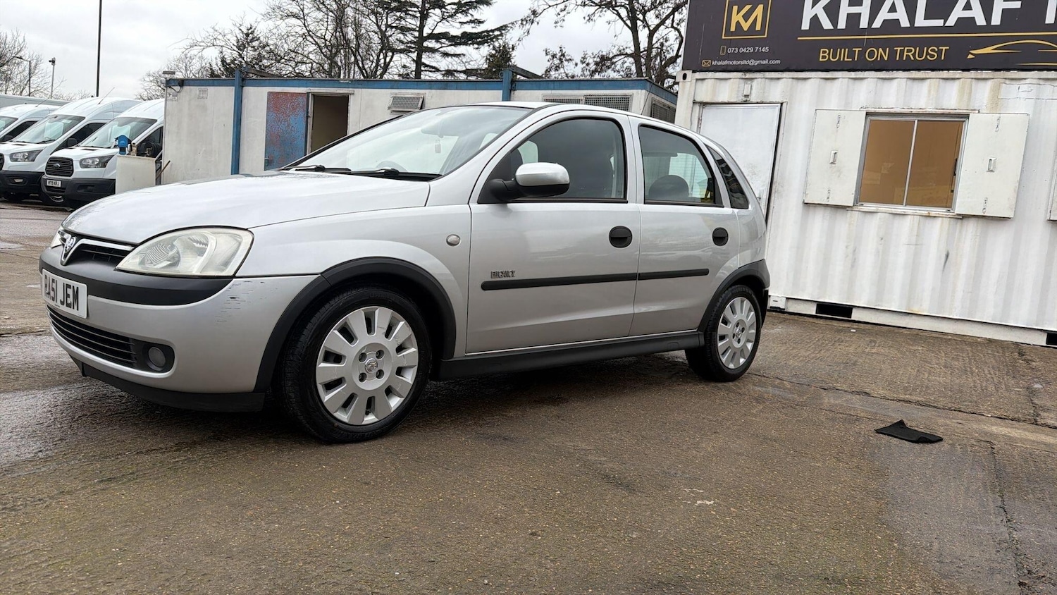 Used Vauxhall Corsa 2001 for sale - 77525127: Photo 2