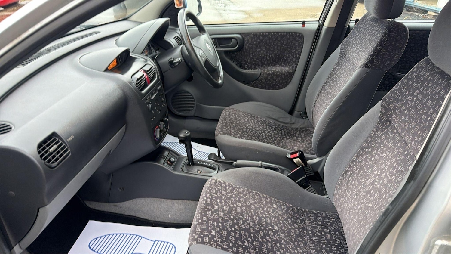 Used Vauxhall Corsa 2001 for sale - 77525127: Photo 21