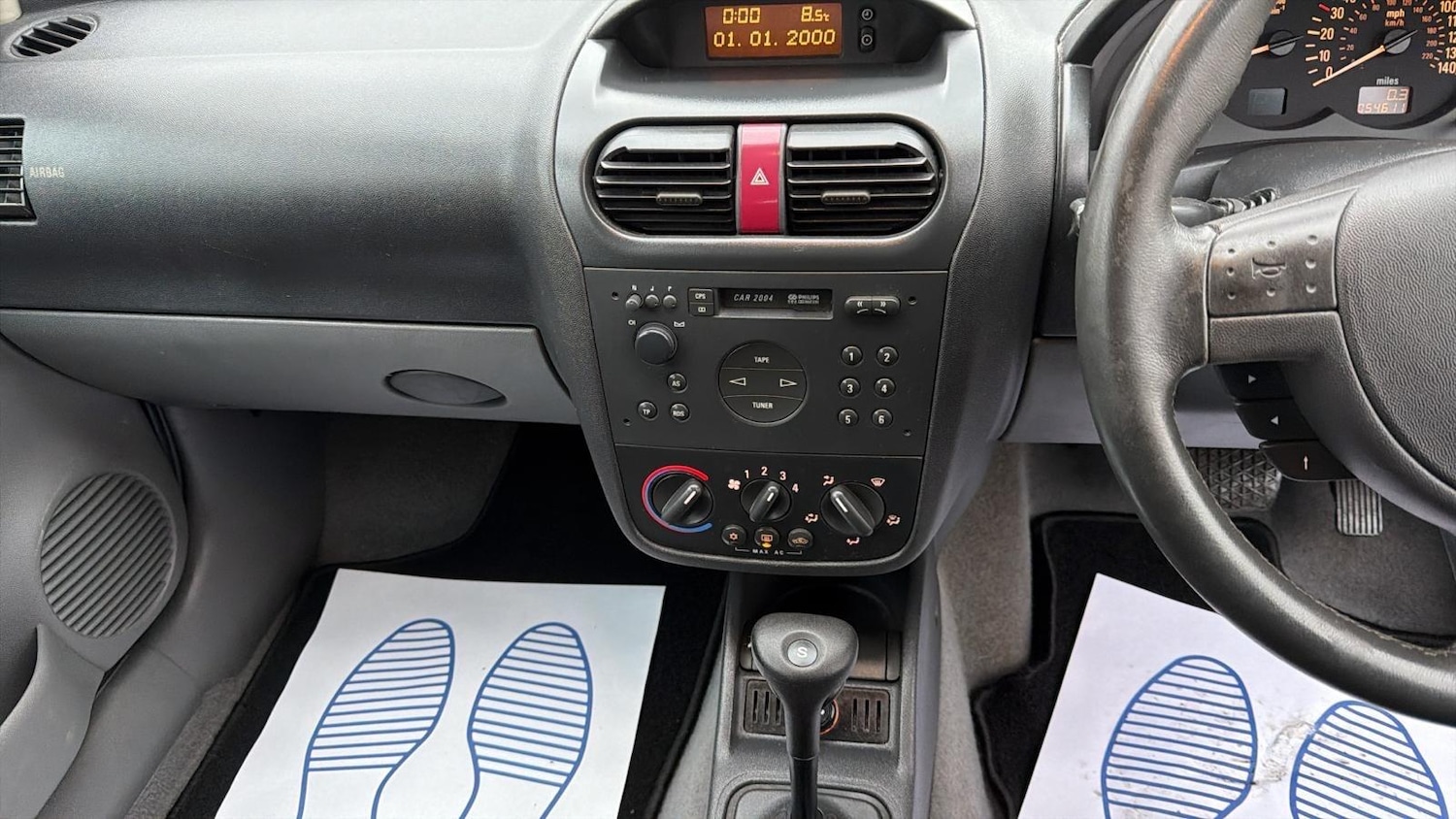 Used Vauxhall Corsa 2001 for sale - 77525127: Photo 28