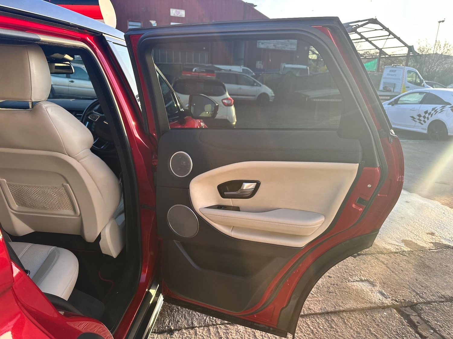 Used Land Rover Range Rover Evoque 2015 for sale - 77339616: Photo 32