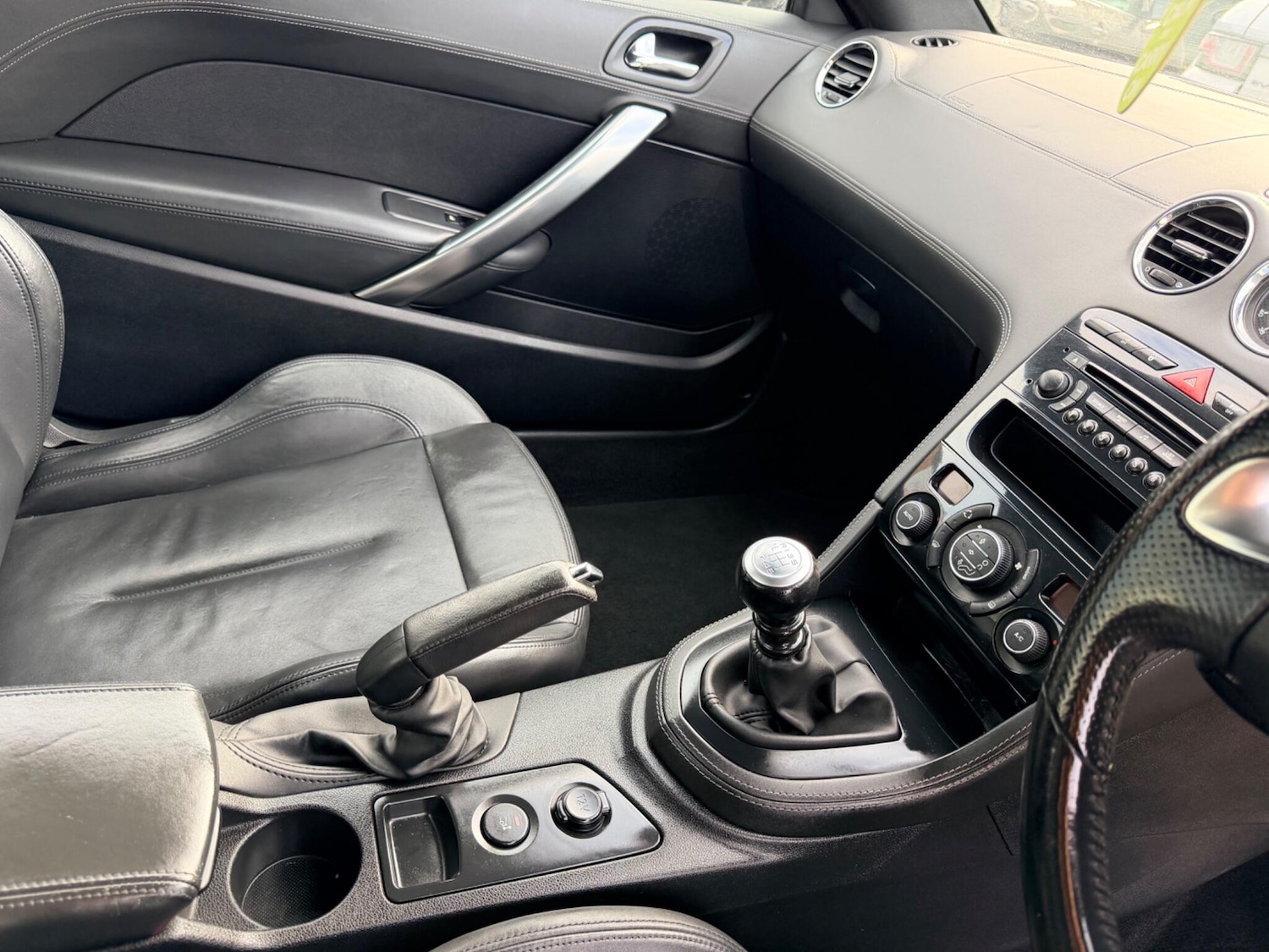 Used Peugeot RCZ 2011 for sale - 77386382: Photo 41