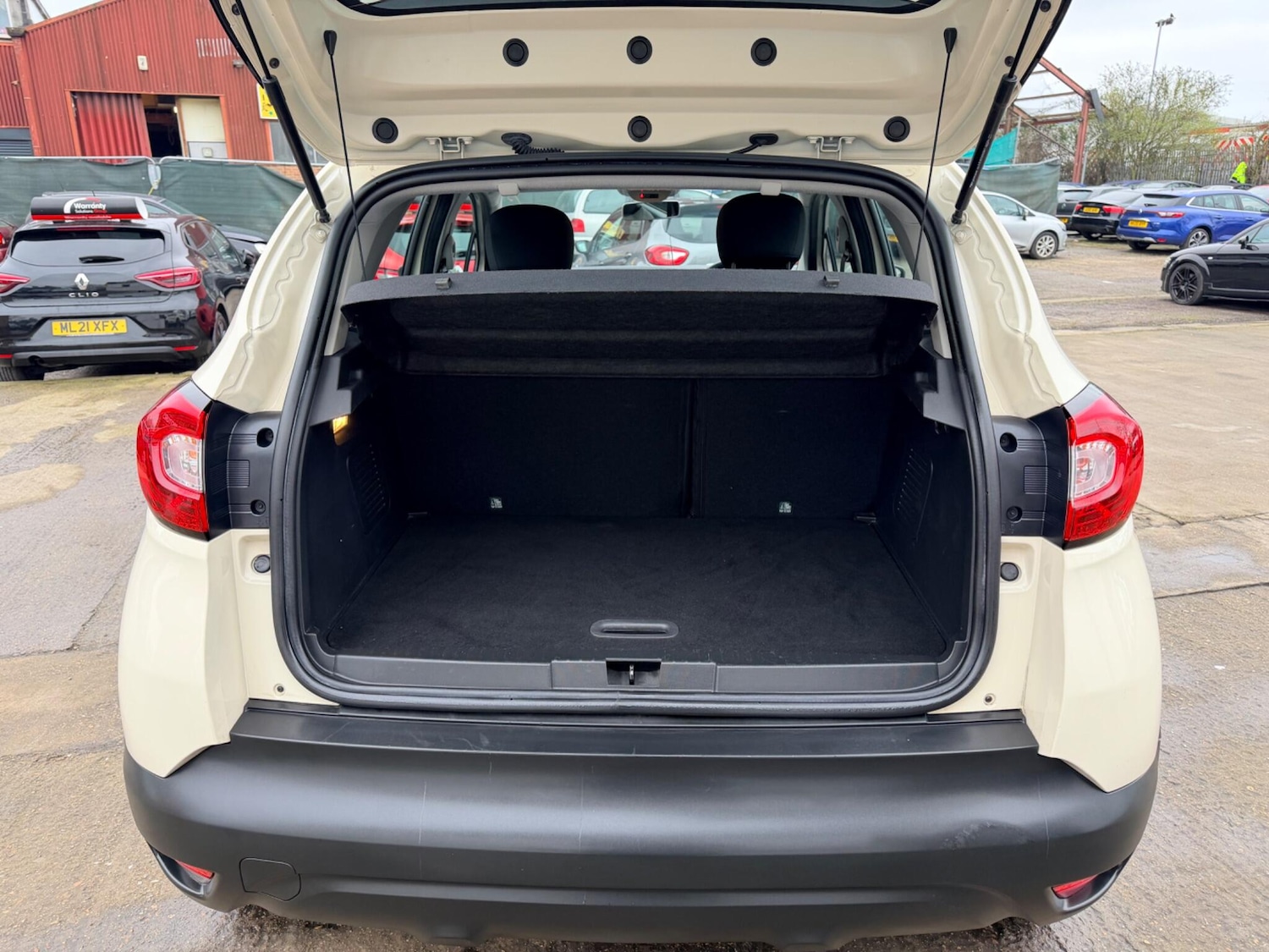 Used Renault Captur 2013 for sale - 77794004: Photo 24