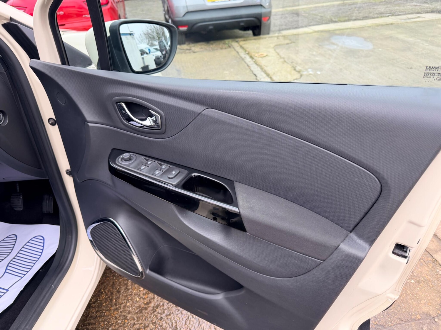 Used Renault Captur 2013 for sale - 77794004: Photo 44