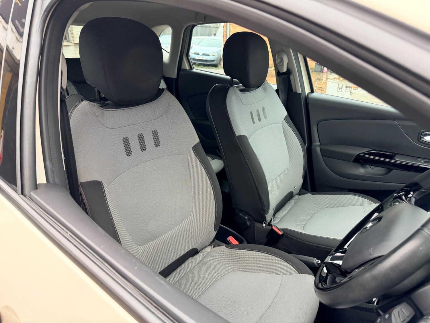 Used Renault Captur 2013 for sale - 77794004: Photo 46