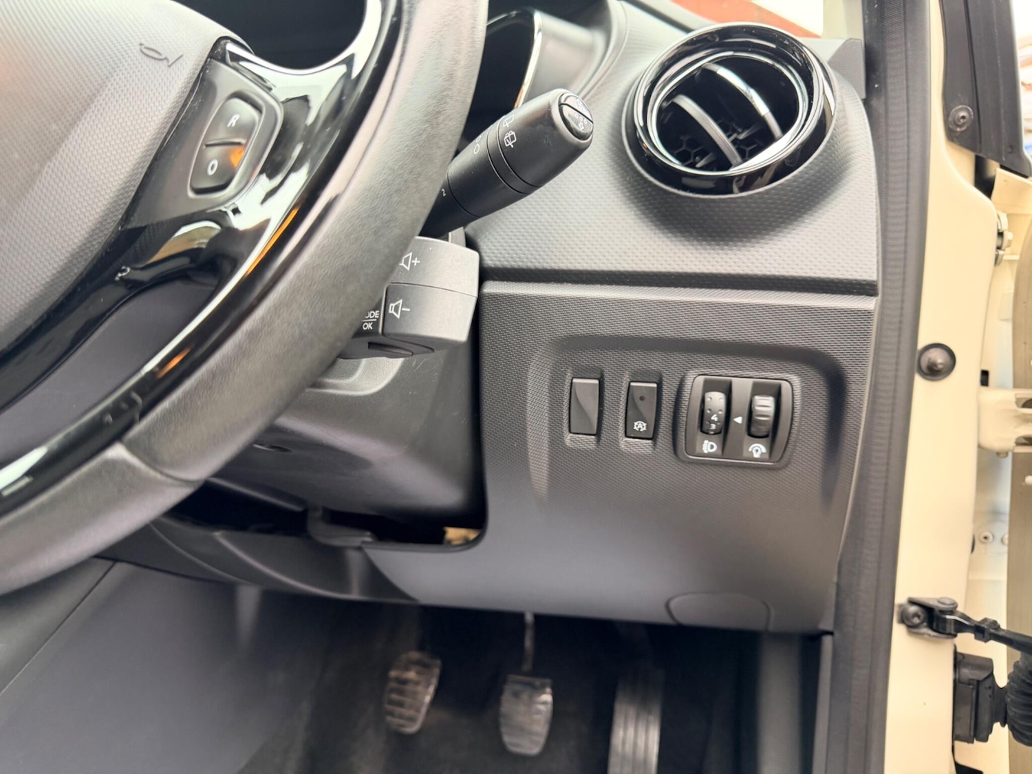 Used Renault Captur 2013 for sale - 77794004: Photo 49