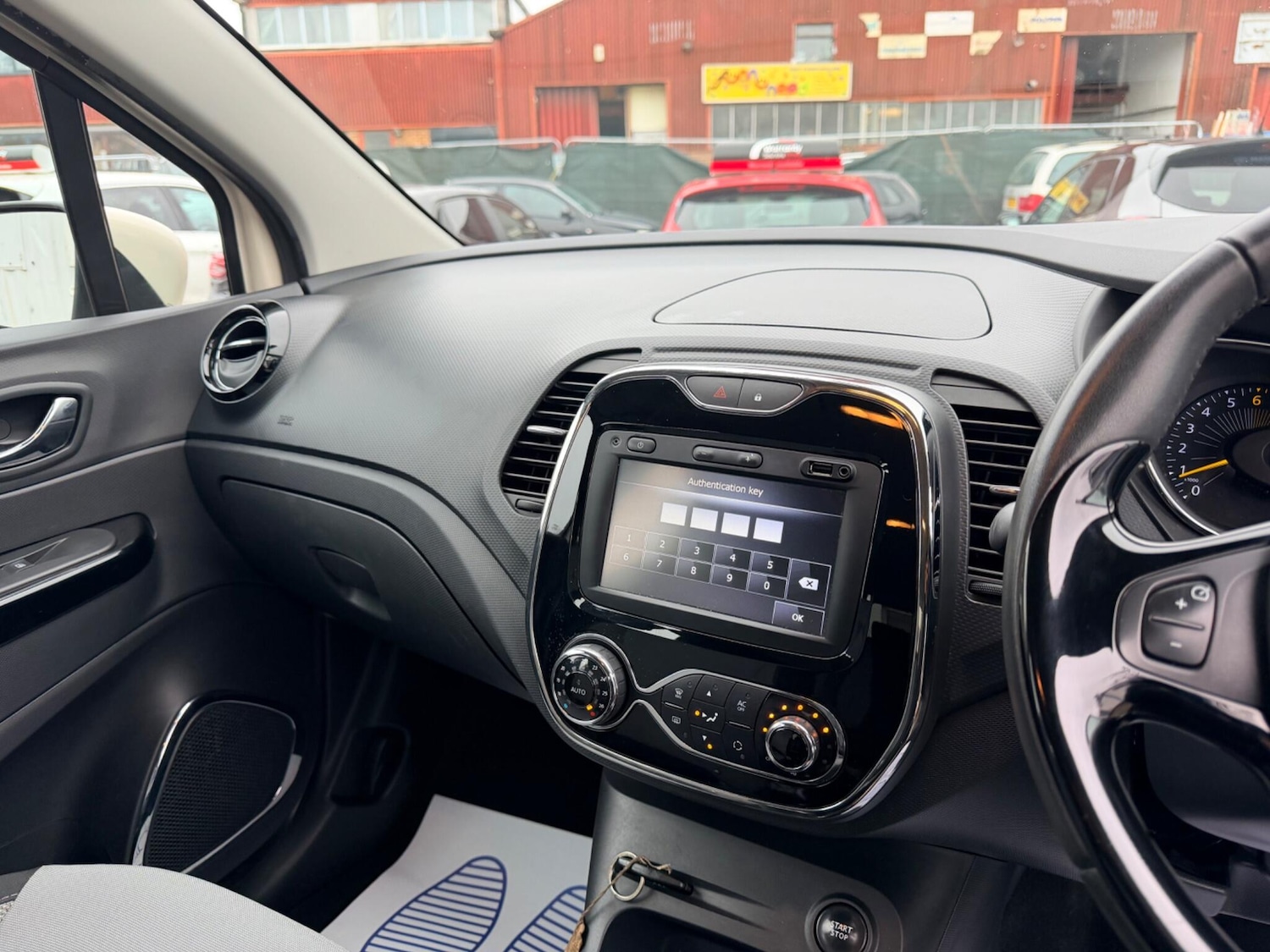 Used Renault Captur 2013 for sale - 77794004: Photo 53