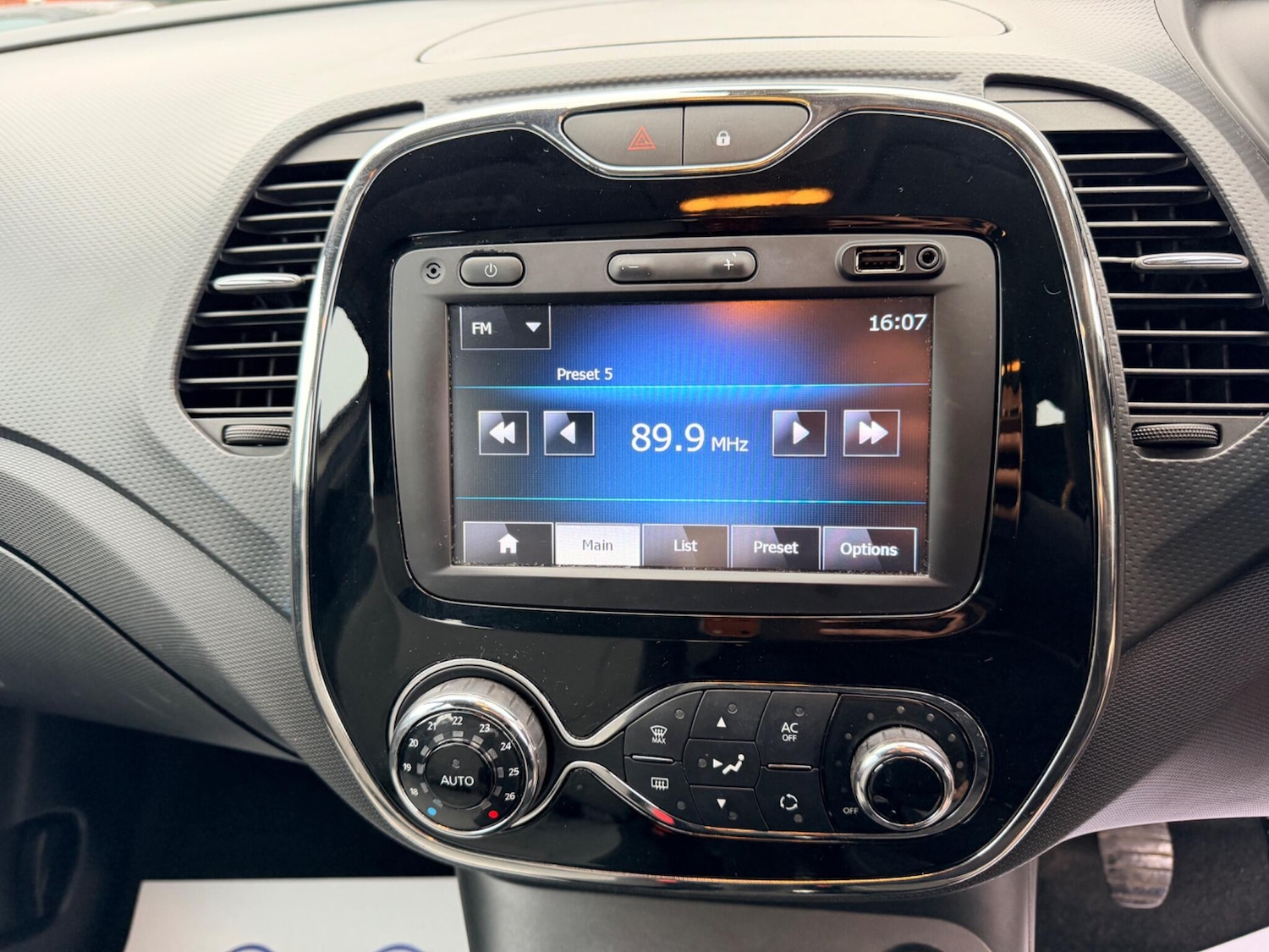 Used Renault Captur 2013 for sale - 77794004: Photo 56