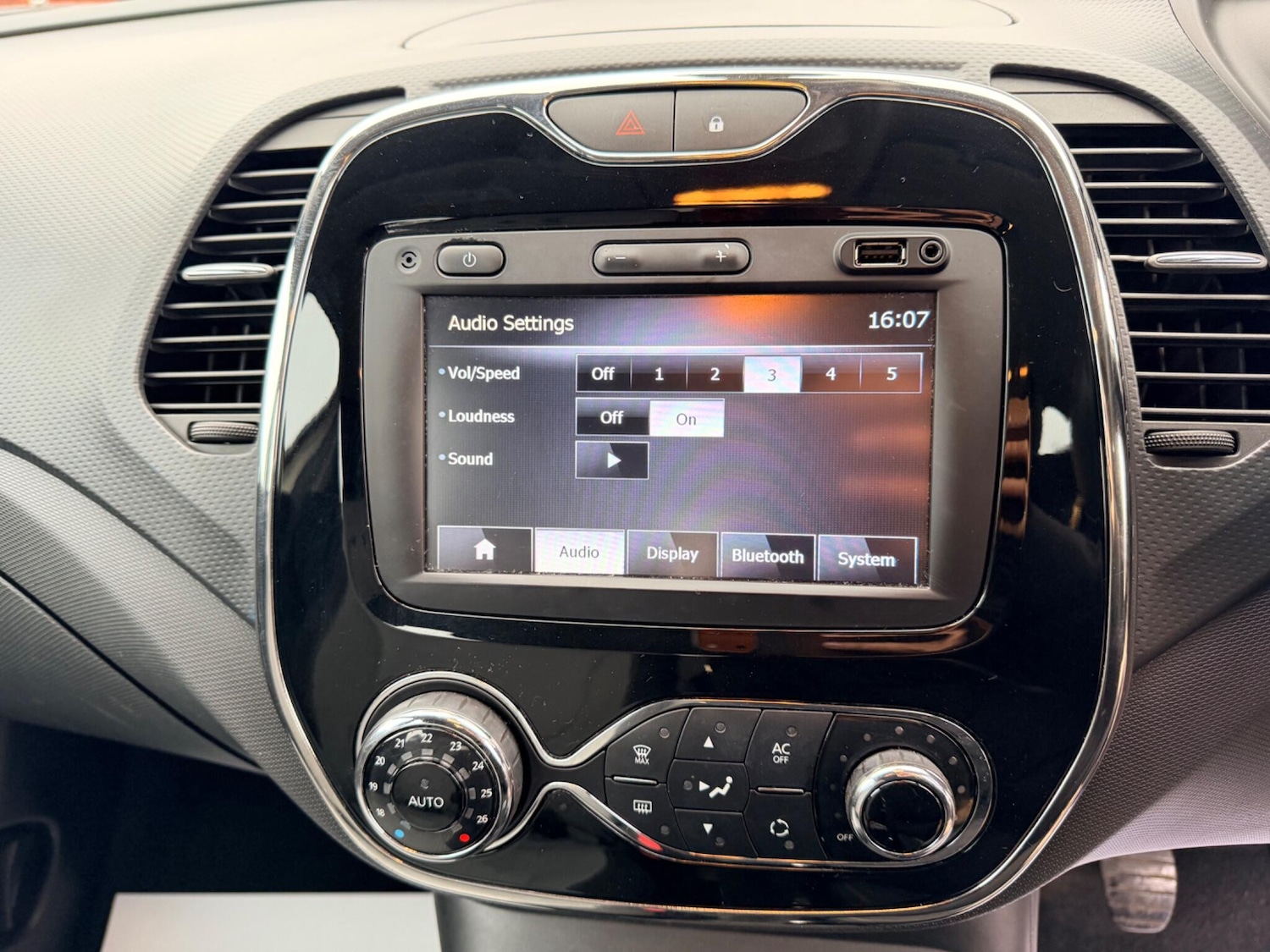 Used Renault Captur 2013 for sale - 77794004: Photo 57