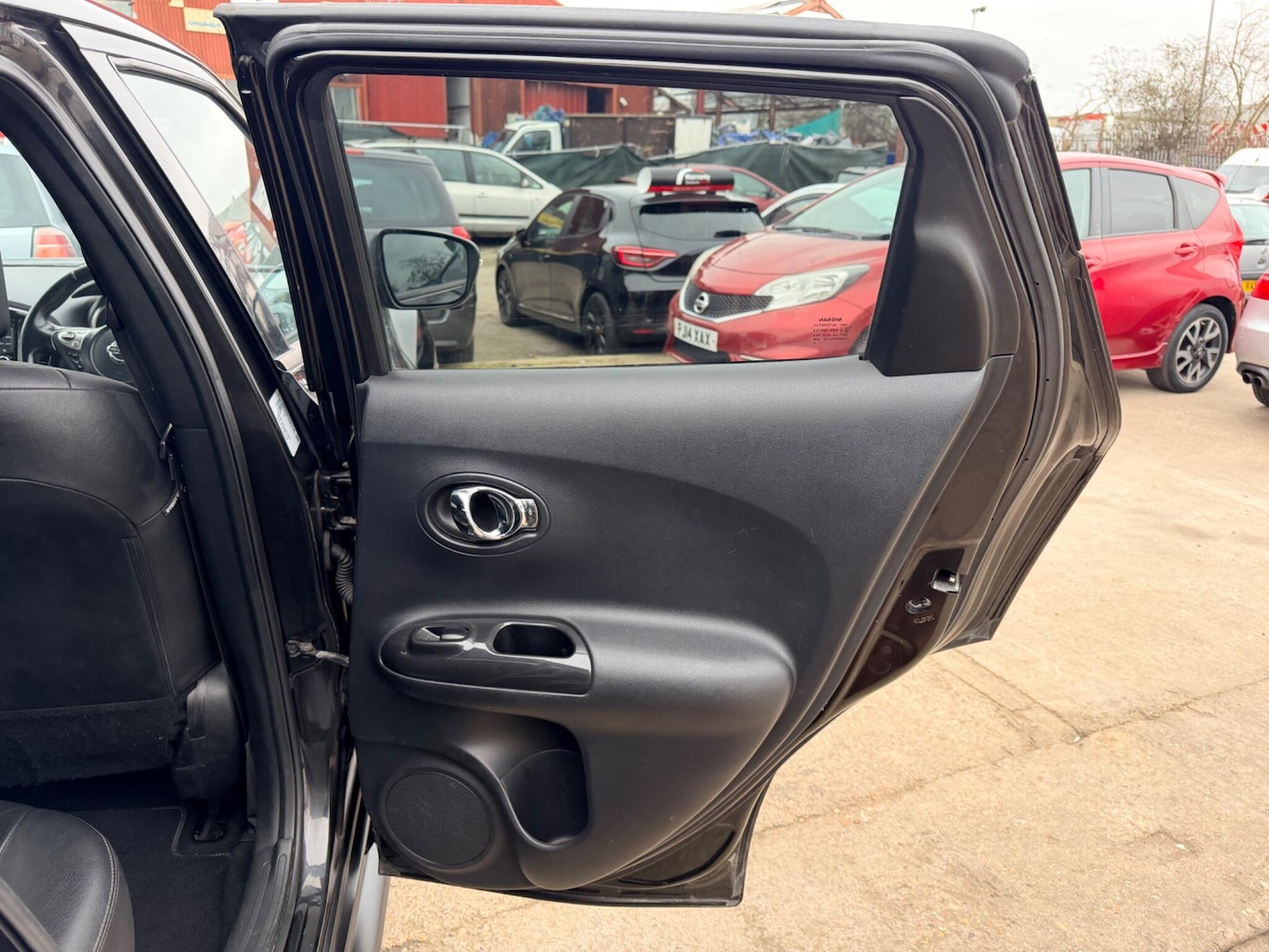 Used Nissan Juke 2015 for sale - 77597785: Photo 28