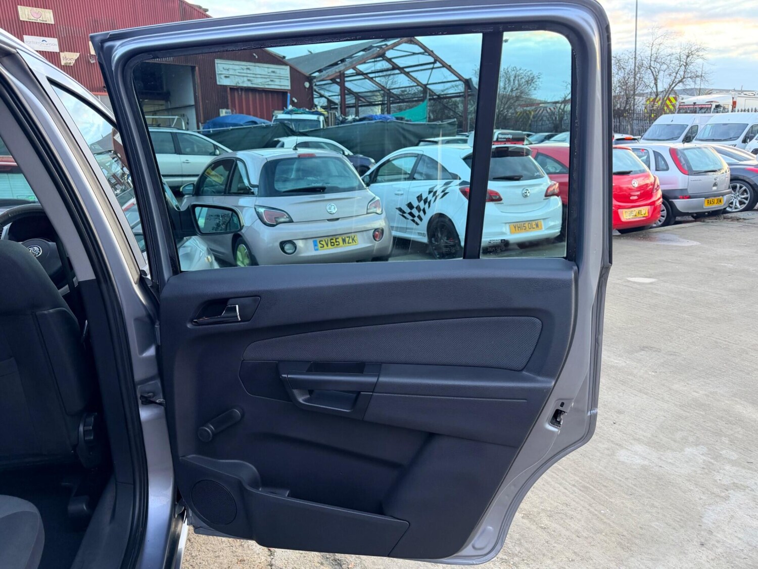 Used Vauxhall Zafira for sale - 77496355: Photo 47