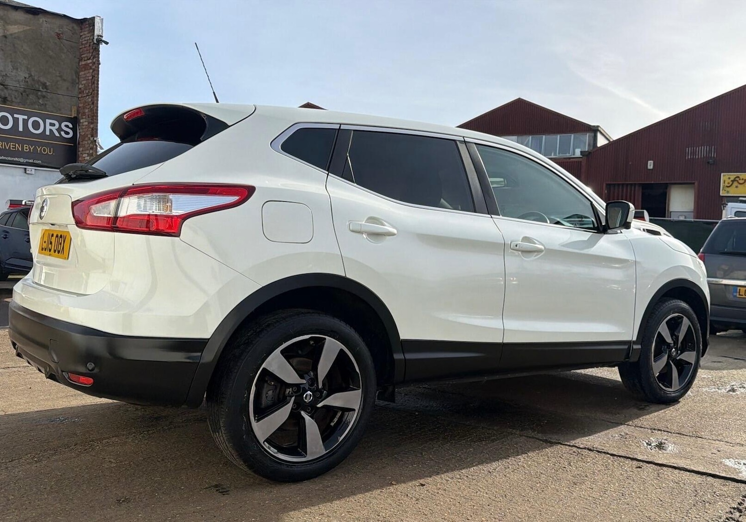 Used Nissan Qashqai 2017 for sale - 77585768: Photo 9