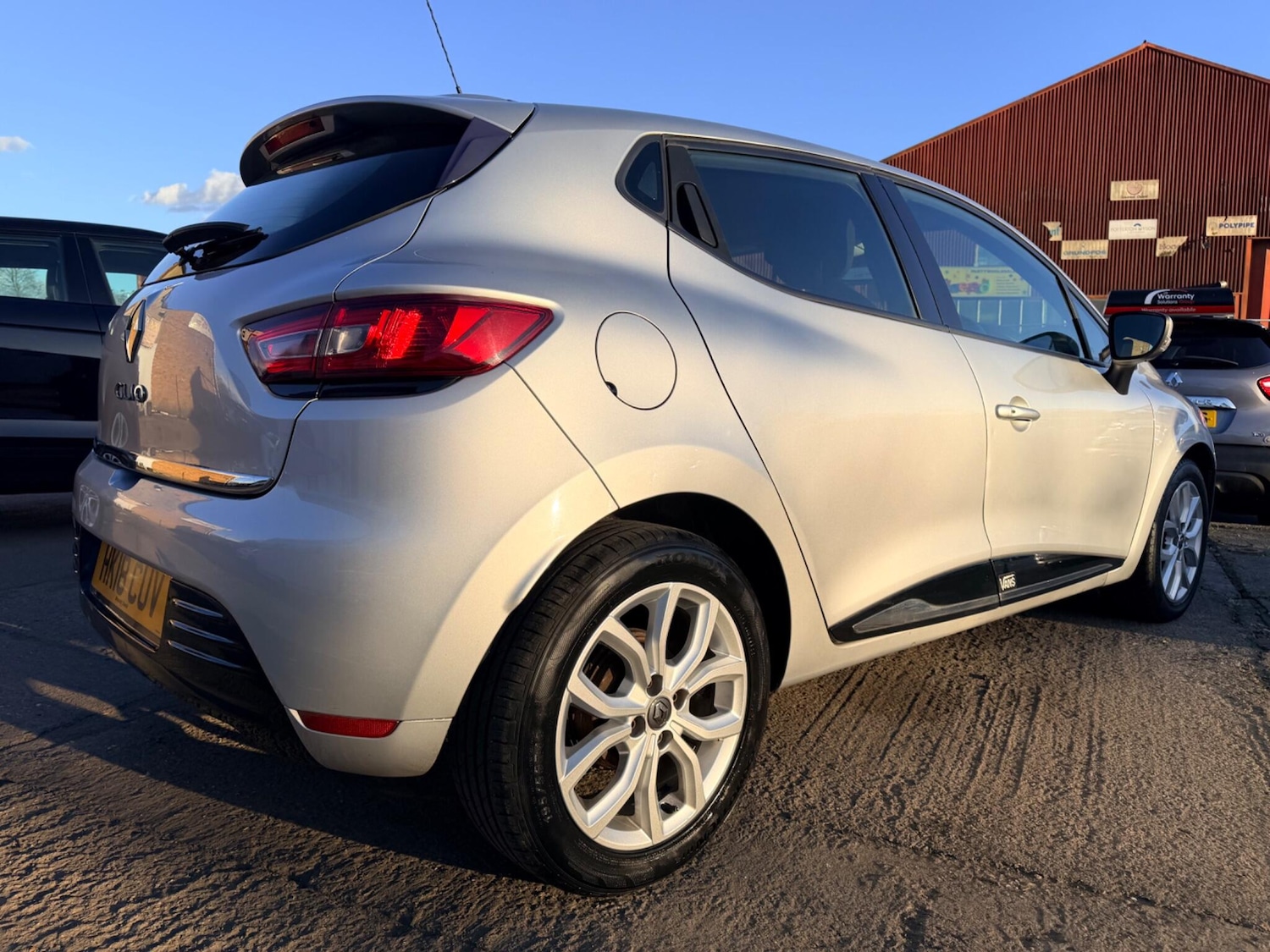 Used Renault Clio 2018 for sale - 77892868: Photo 10