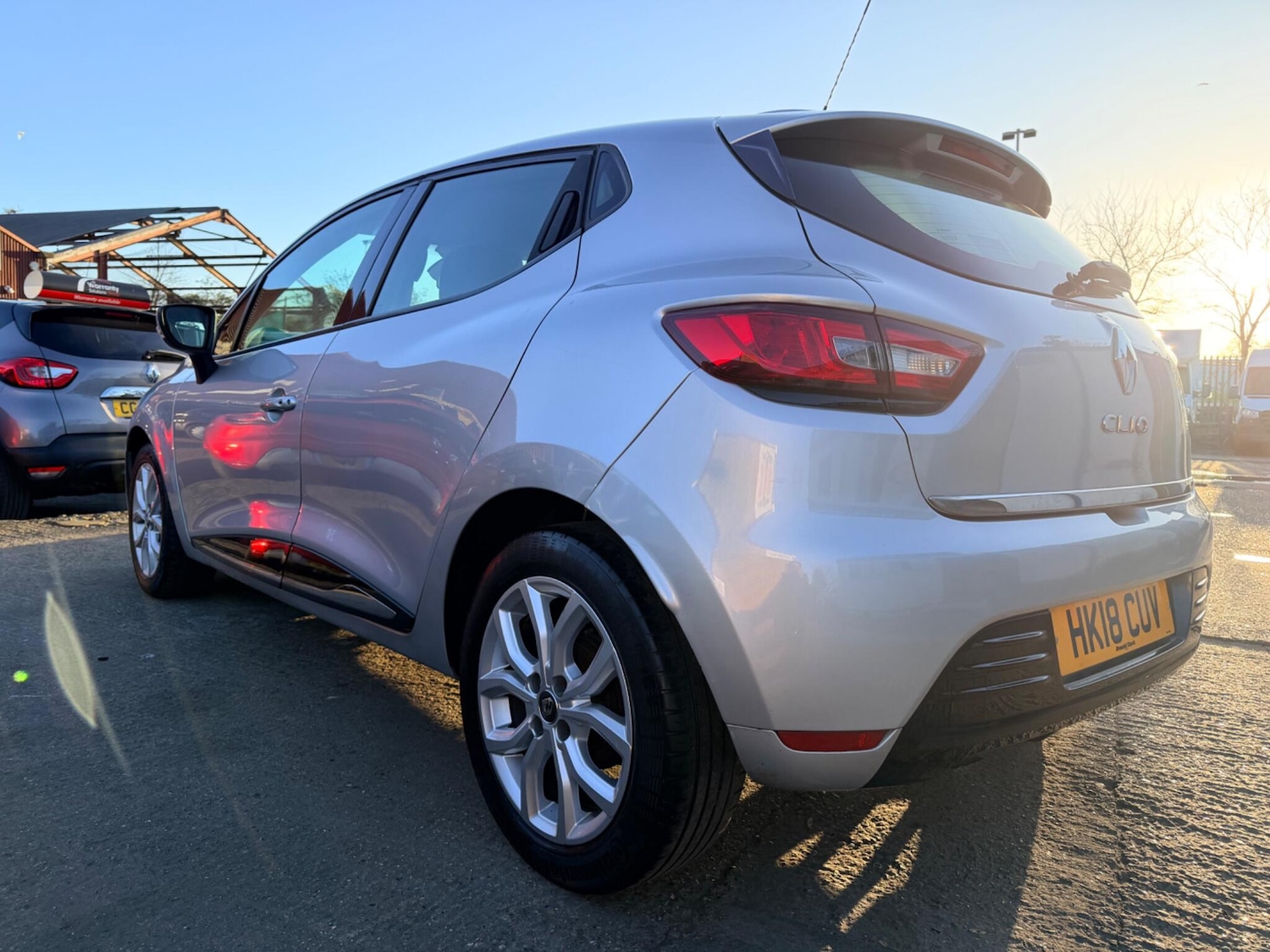 Used Renault Clio 2018 for sale - 77892868: Photo 13