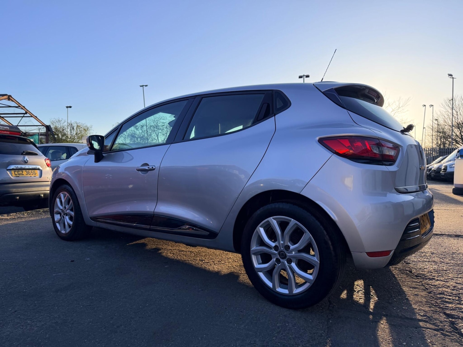 Used Renault Clio 2018 for sale - 77892868: Photo 14