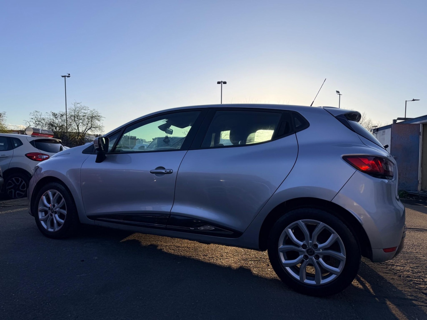Used Renault Clio 2018 for sale - 77892868: Photo 15
