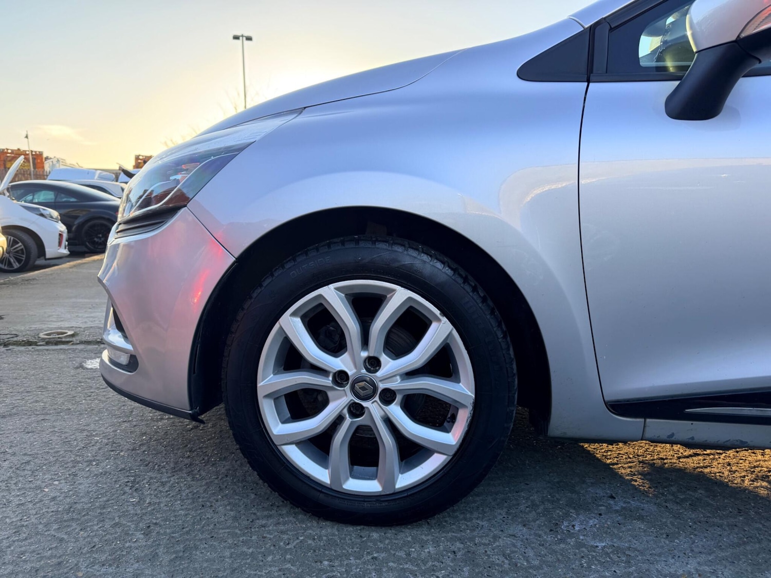 Used Renault Clio 2018 for sale - 77892868: Photo 20