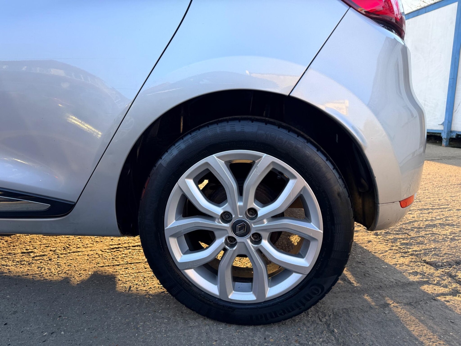 Used Renault Clio 2018 for sale - 77892868: Photo 22