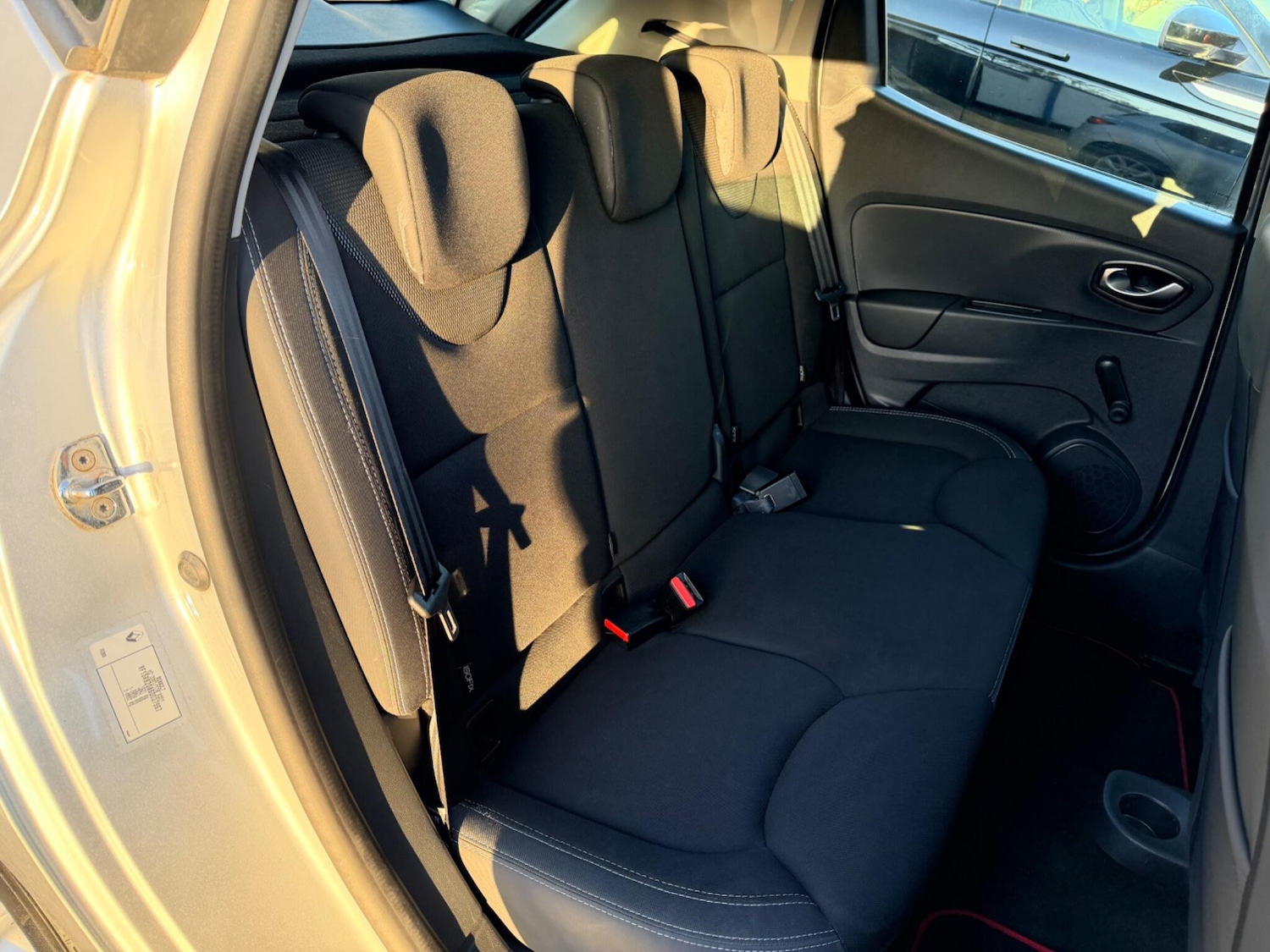 Used Renault Clio 2018 for sale - 77892868: Photo 27