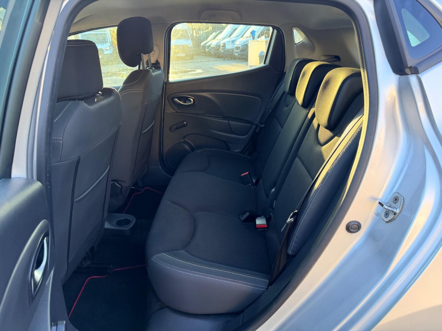 Used Renault Clio 2018 for sale - 77892868: Photo 29