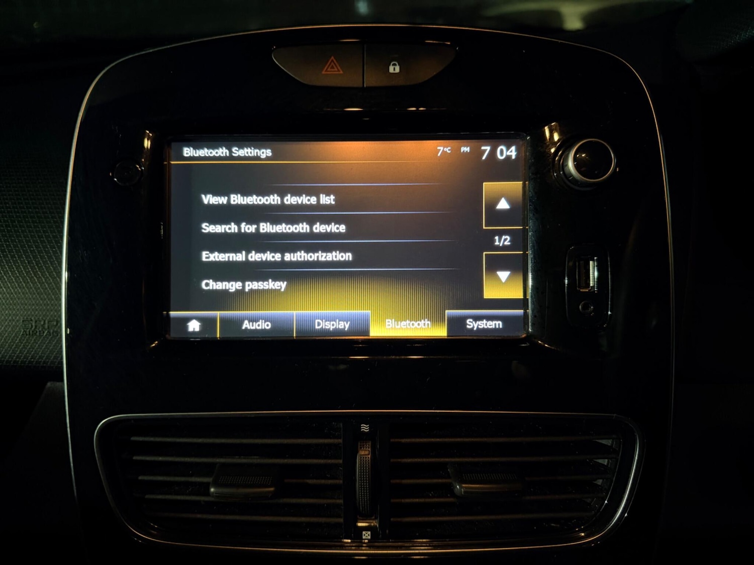 Used Renault Clio 2018 for sale - 77892868: Photo 50