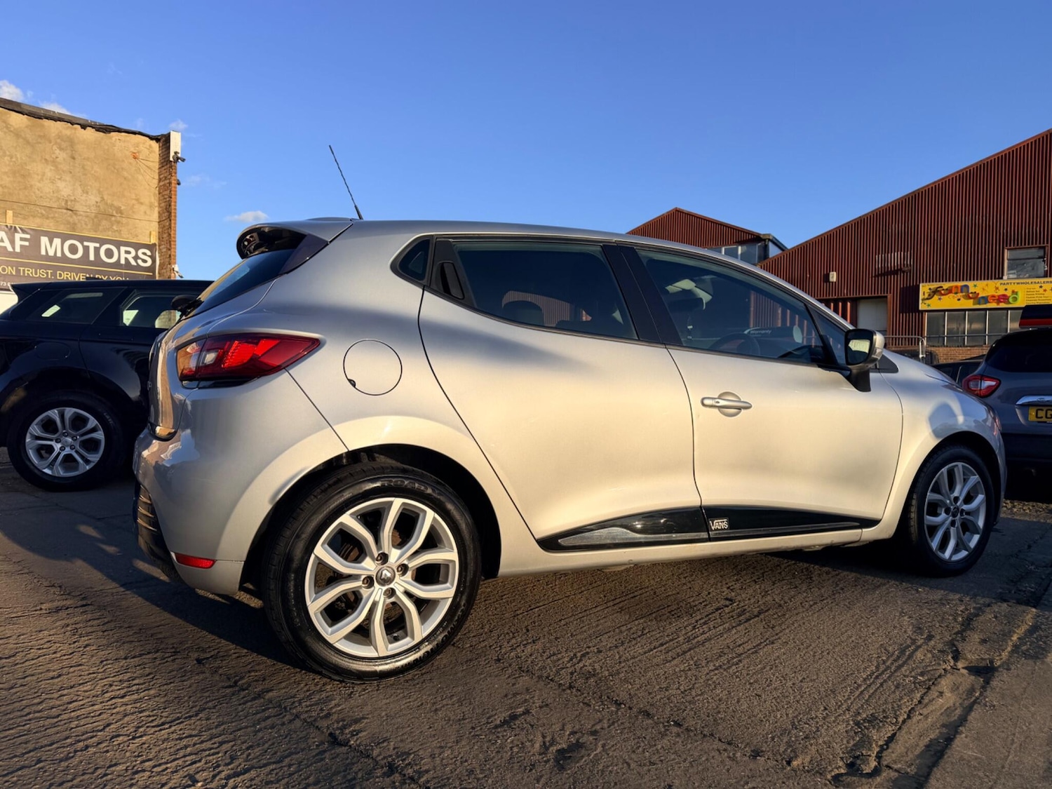 Used Renault Clio 2018 for sale - 77892868: Photo 9