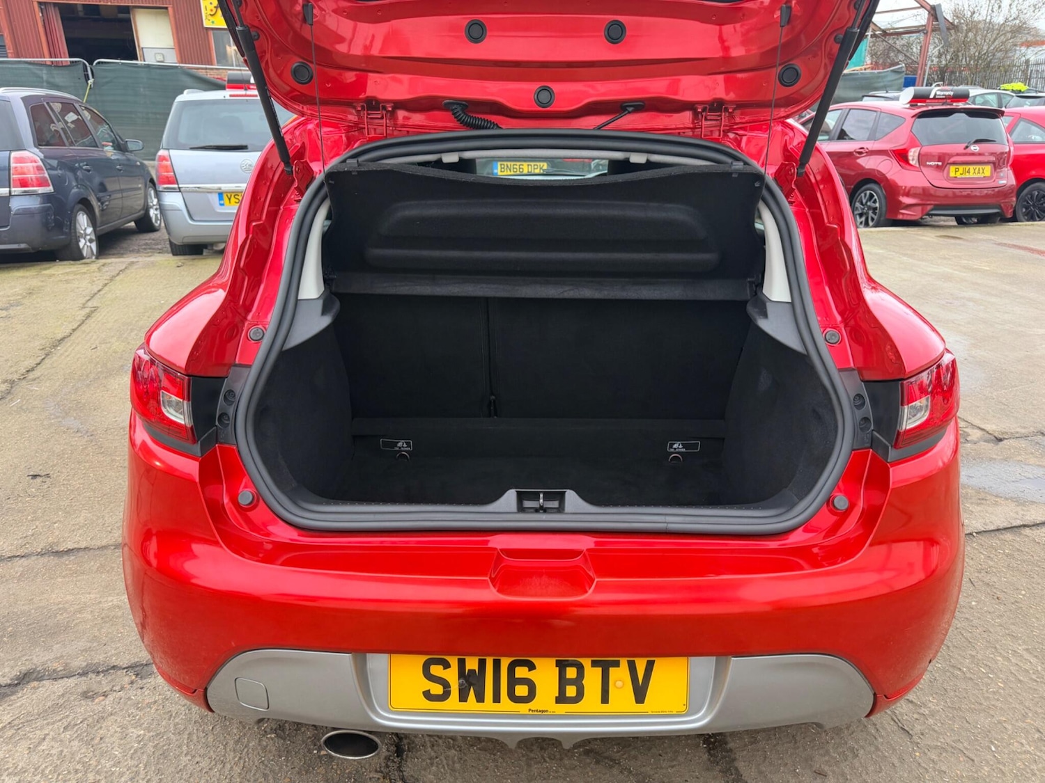 Used Renault Clio 2016 for sale - 77633289: Photo 28