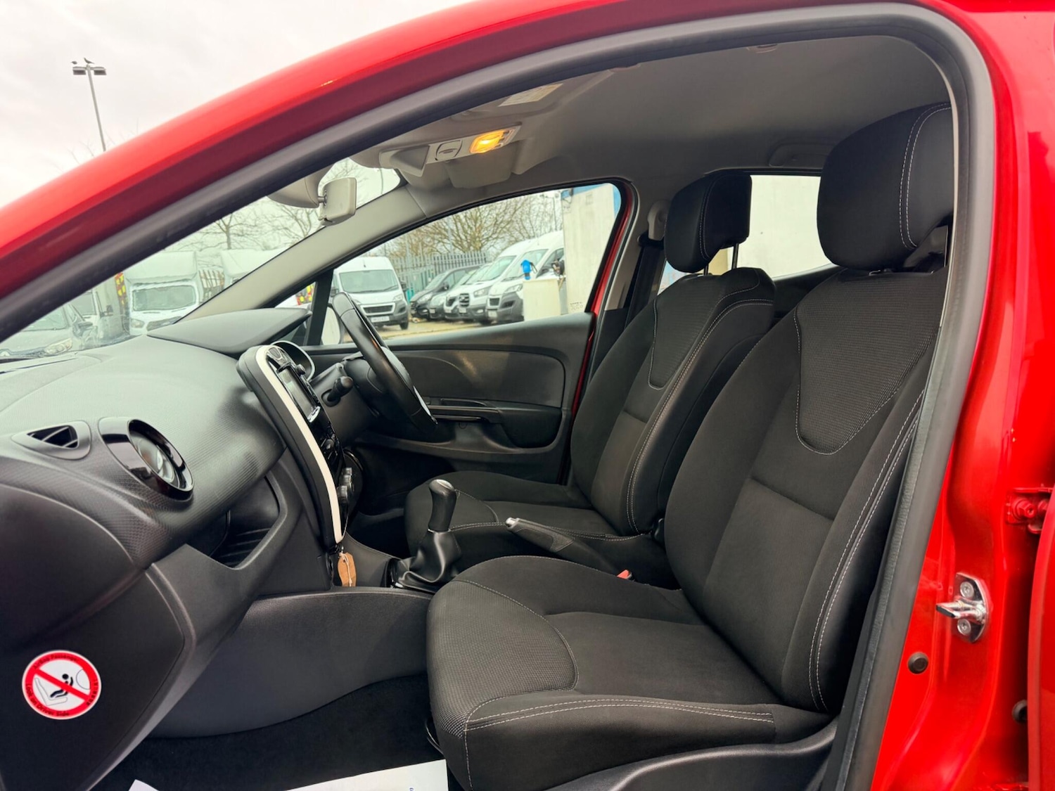 Used Renault Clio 2016 for sale - 77633289: Photo 48