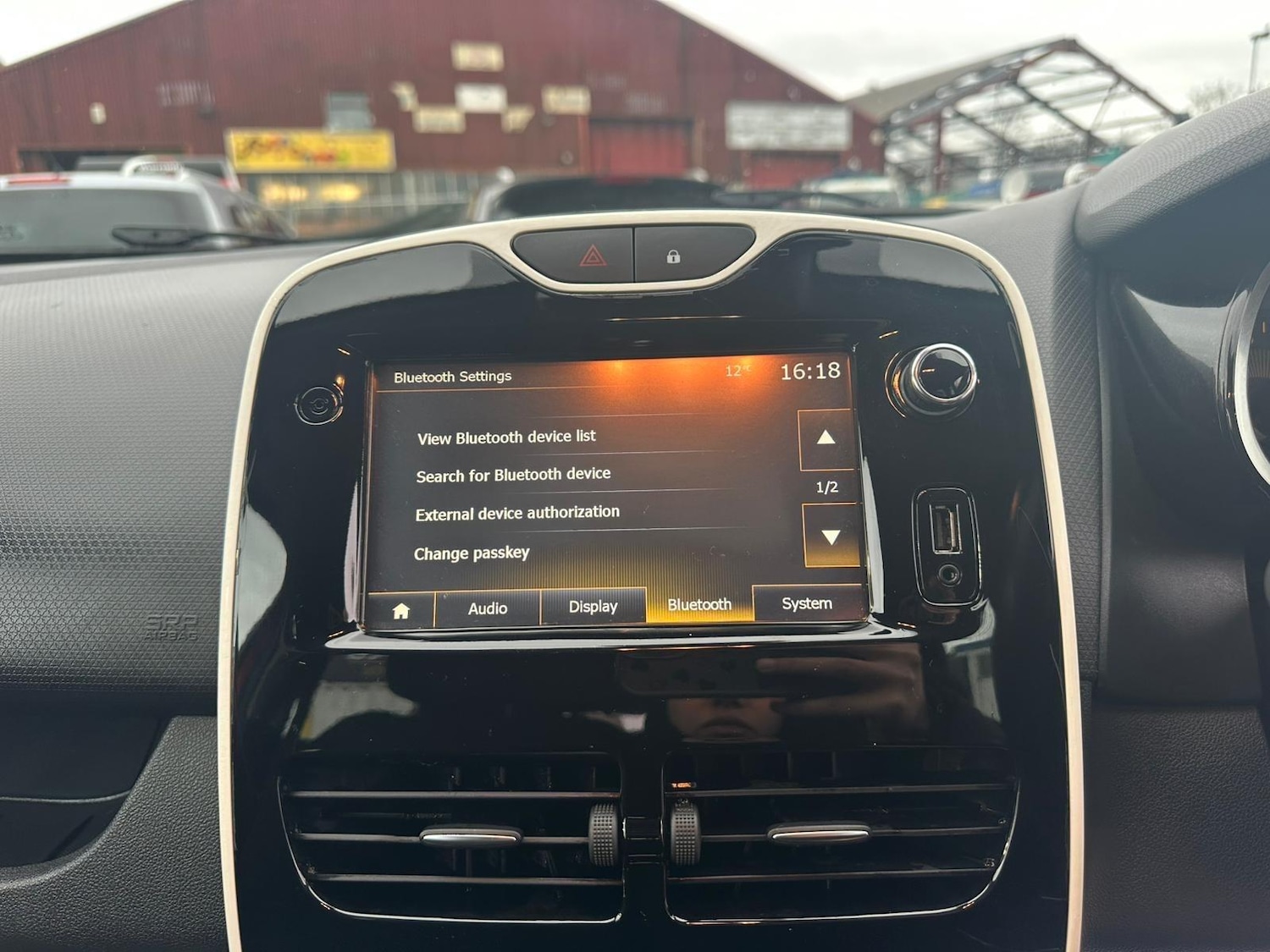 Used Renault Clio 2016 for sale - 77633289: Photo 65