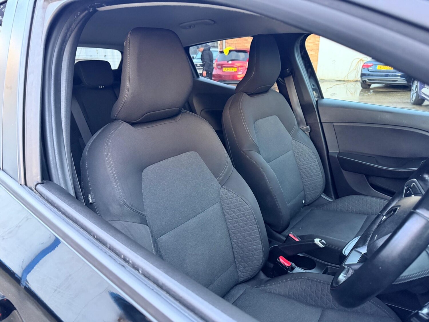 Used Renault Clio 2021 for sale - 77478655: Photo 37