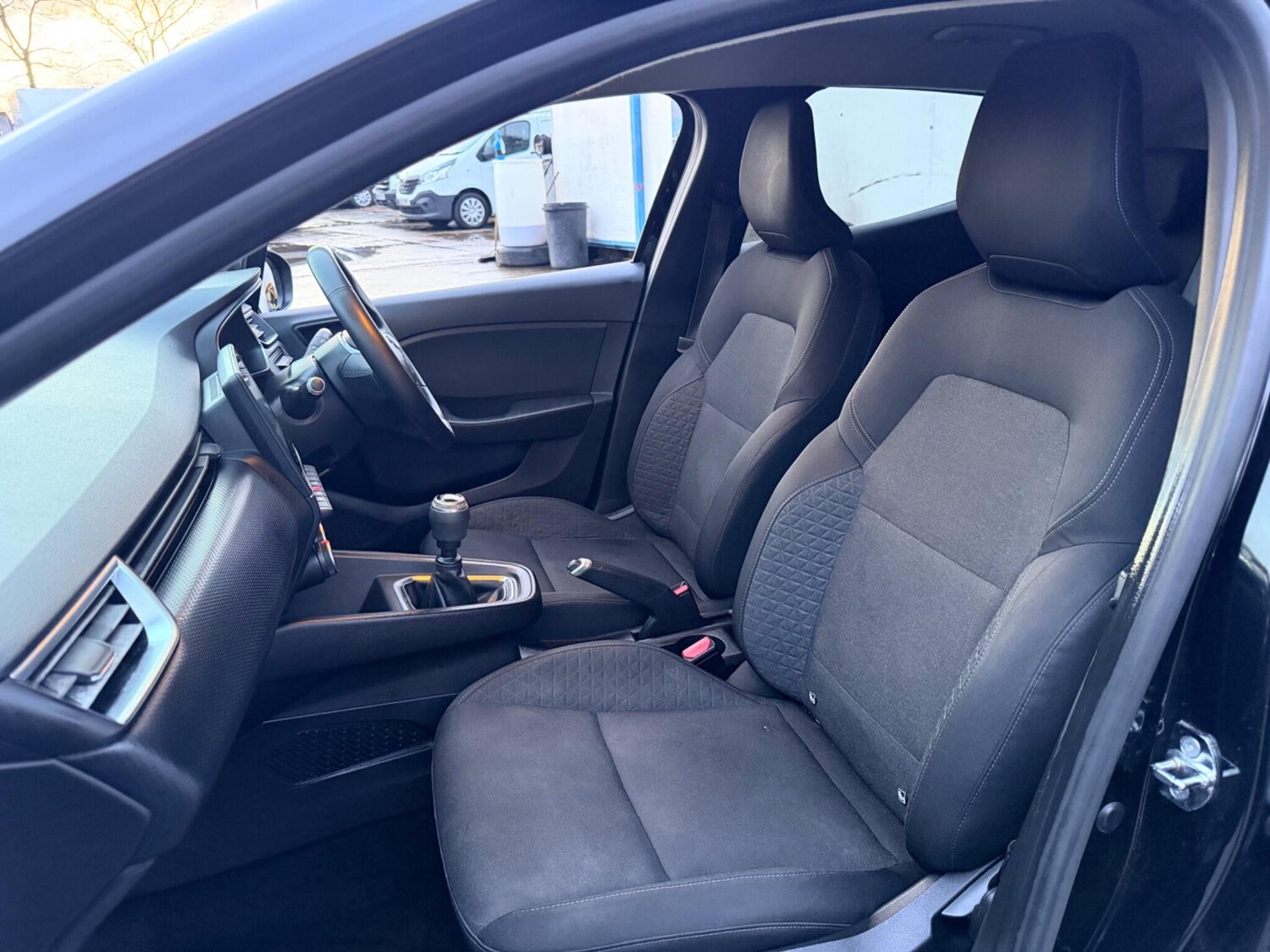 Used Renault Clio 2021 for sale - 77478655: Photo 48