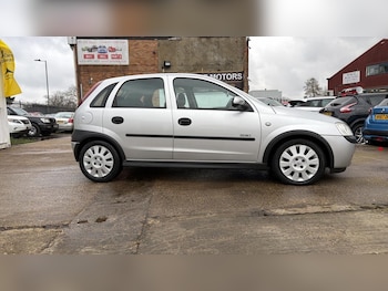 Used Vauxhall Corsa 2001 for sale - 77412028: Photo