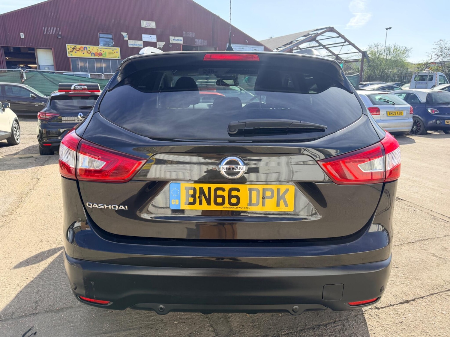 Used Nissan Qashqai 2016 for sale - 77925733: Photo 11