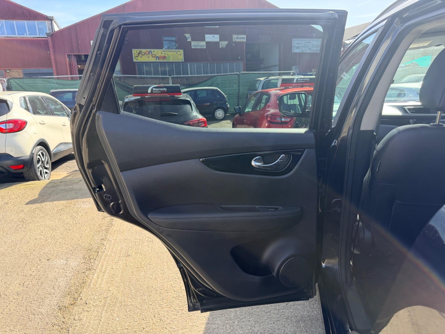 Used Nissan Qashqai 2016 for sale - 77925733: Photo 31