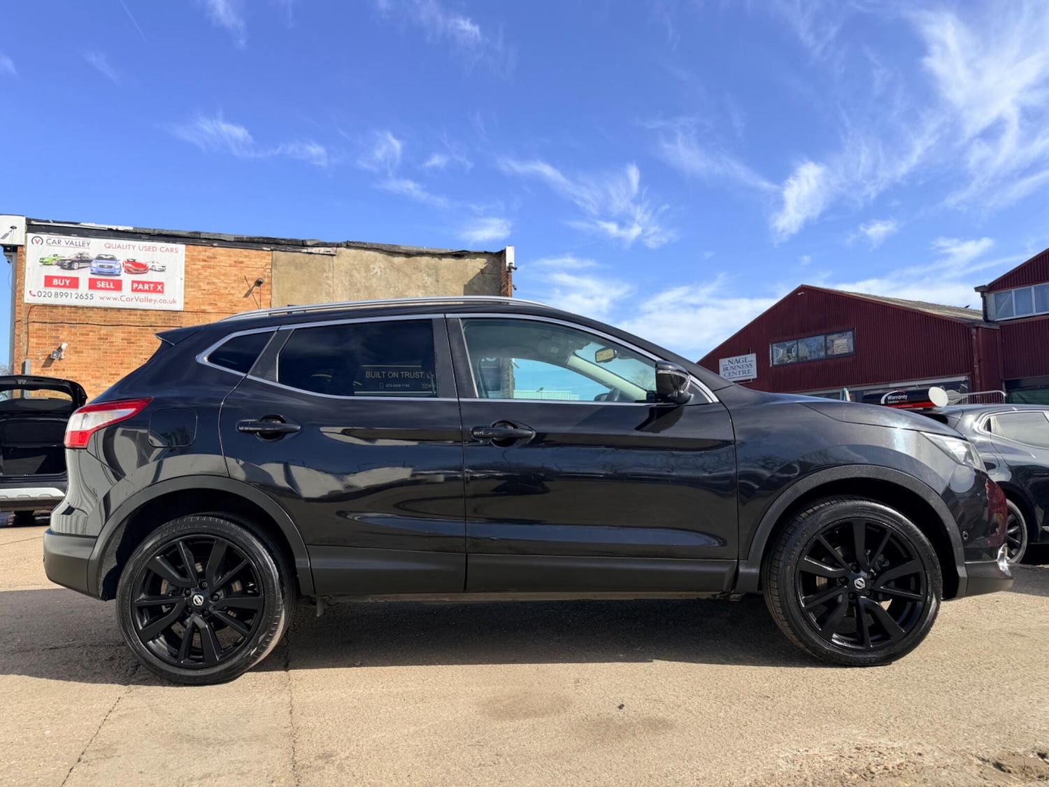Used Nissan Qashqai 2016 for sale - 77925733: Photo 8