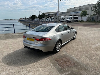 Used Jaguar XF 2017 for sale - 79577716: Photo