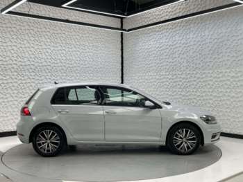 Used Volkswagen Golf 2019 for sale - 74645470: Photo