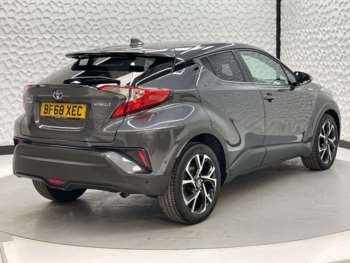 Used Toyota C-HR 2018 for sale - 74647531: Photo
