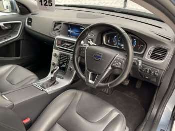 Used Volvo V60 2016 for sale - 74645578: Photo