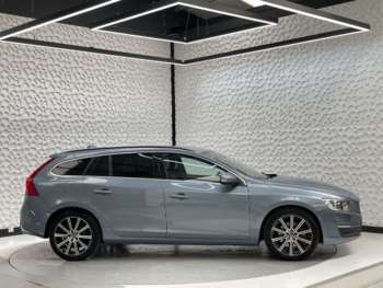 Used Volvo V60 2016 for sale - 74645578: Photo
