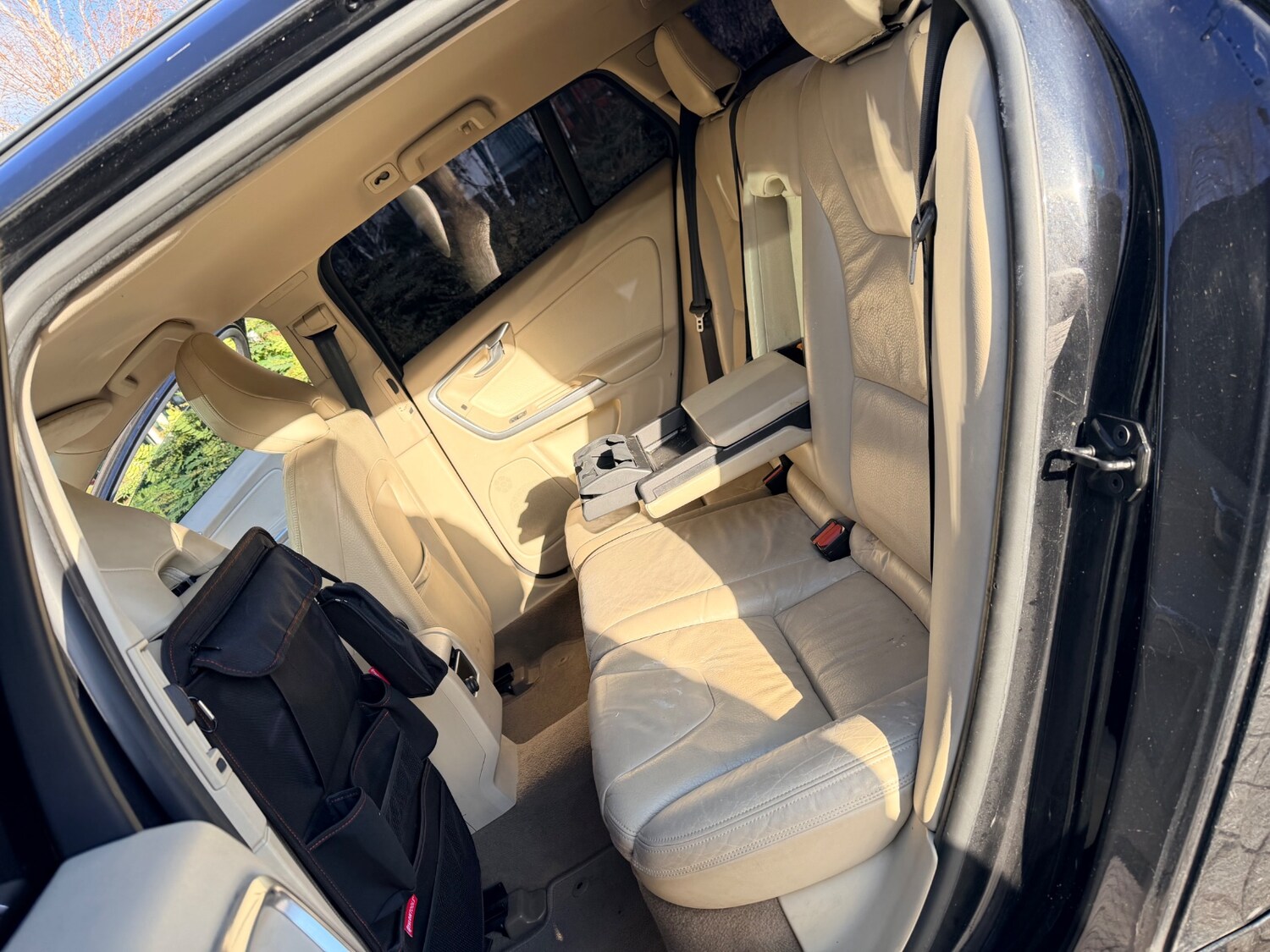 Used Volvo V60 2011 for sale - 77656642: Photo 10