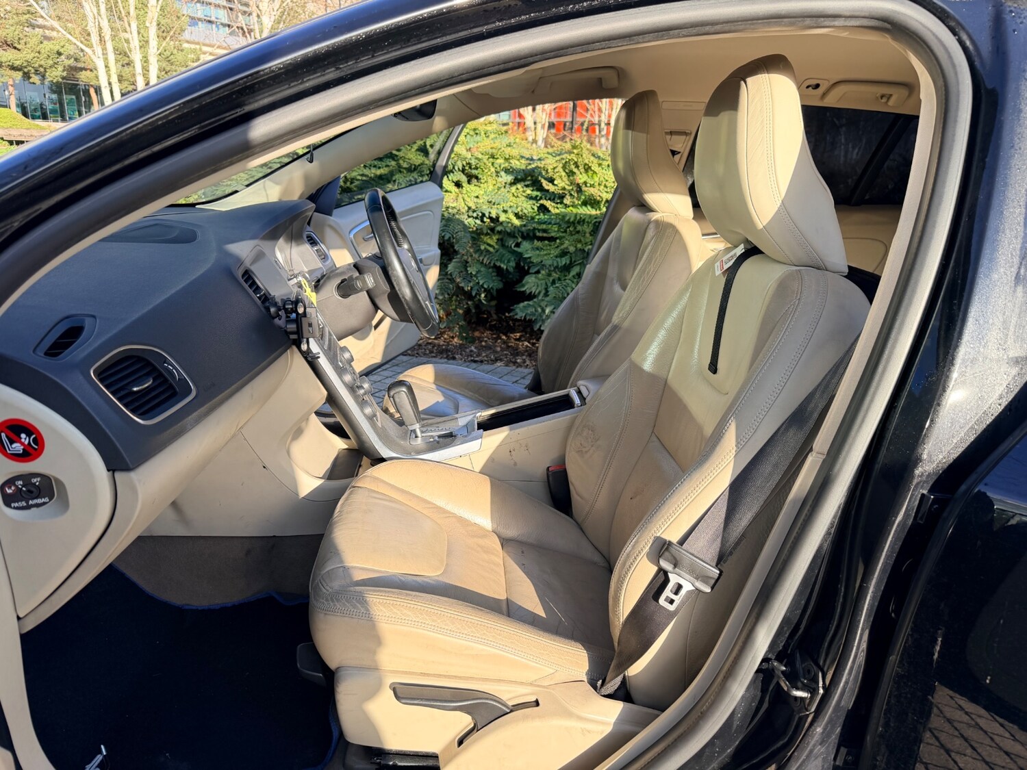 Used Volvo V60 2011 for sale - 77656642: Photo 11