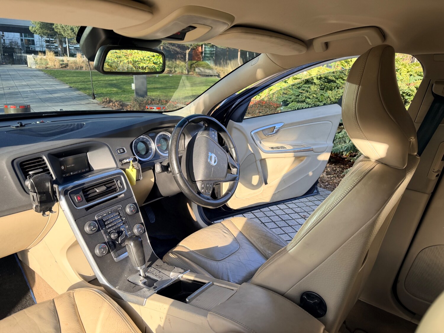 Used Volvo V60 2011 for sale - 77656642: Photo 13