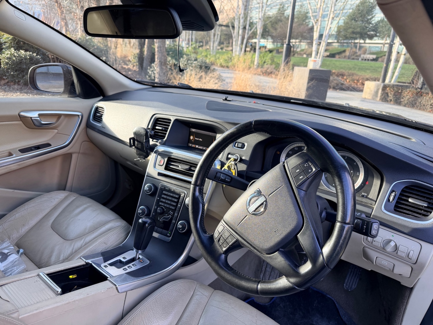 Used Volvo V60 2011 for sale - 77656642: Photo 18