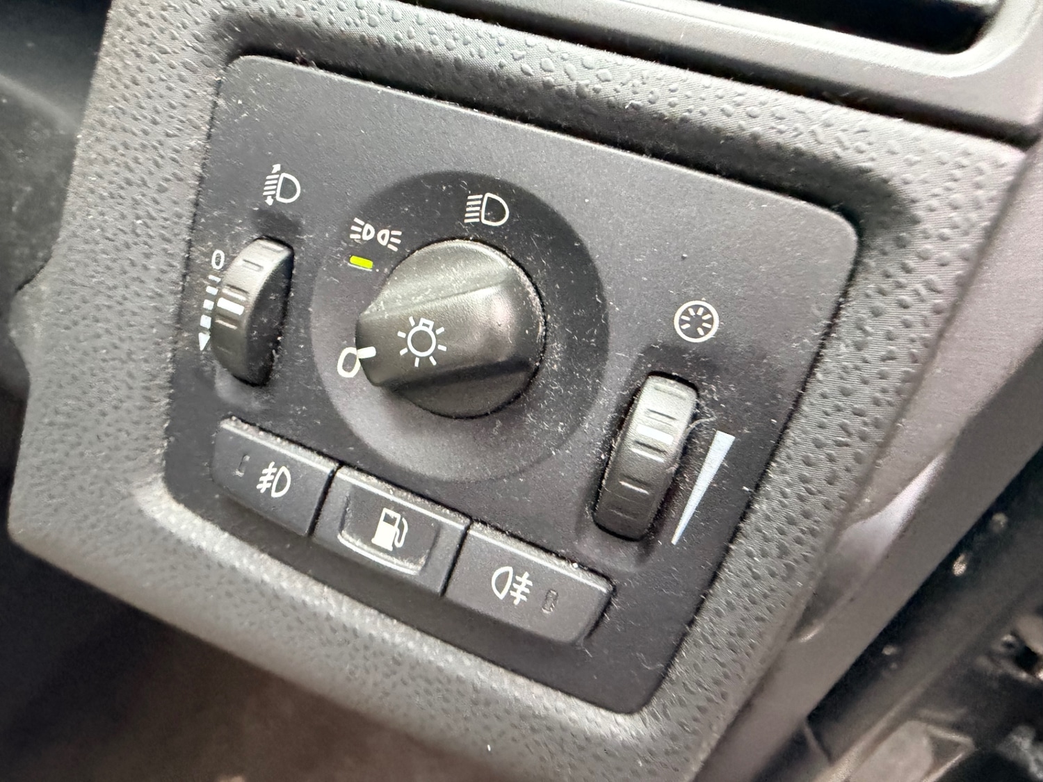 Used Volvo V50 2010 for sale - 77906822: Photo 14