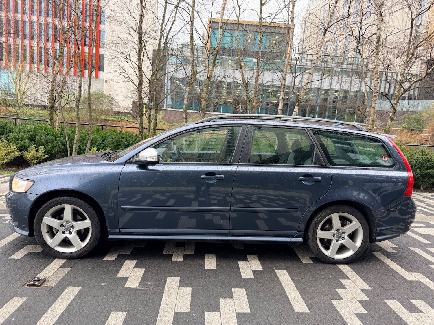 Used Volvo V50 2010 for sale - 77906822: Photo 2