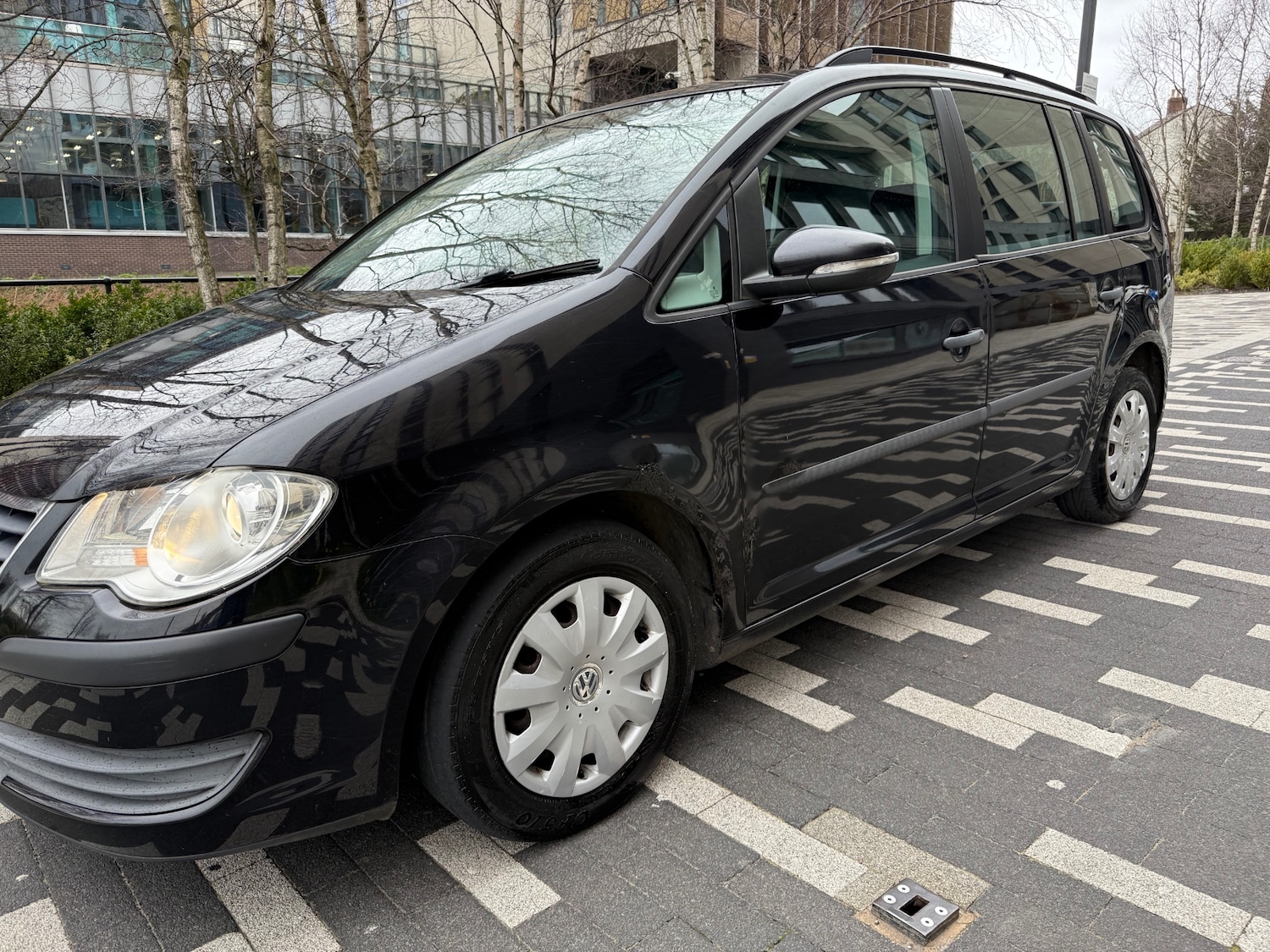 Used Volkswagen Touran 2009 for sale - 77896726: Photo 2