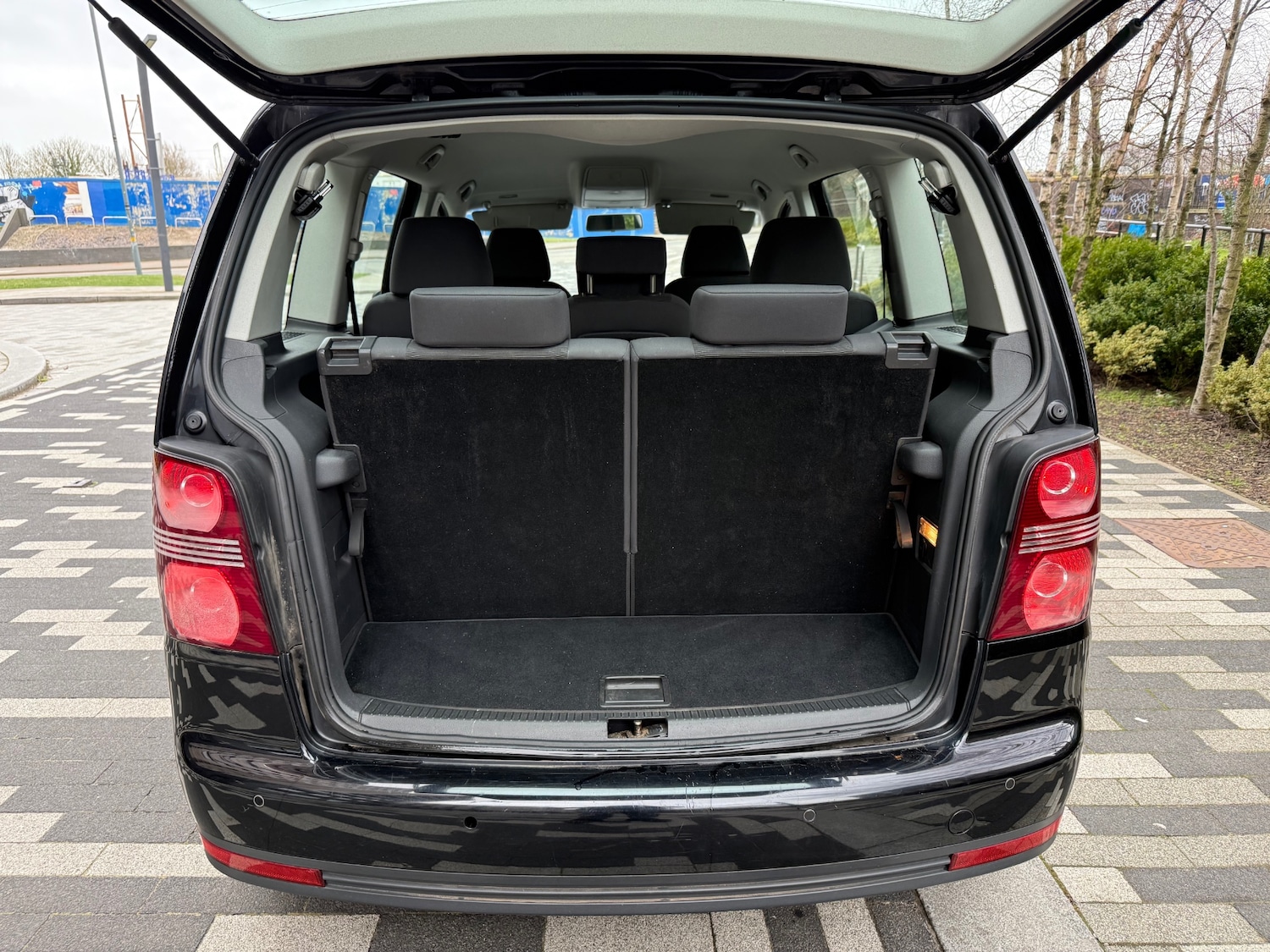 Used Volkswagen Touran 2009 for sale - 77896726: Photo 9